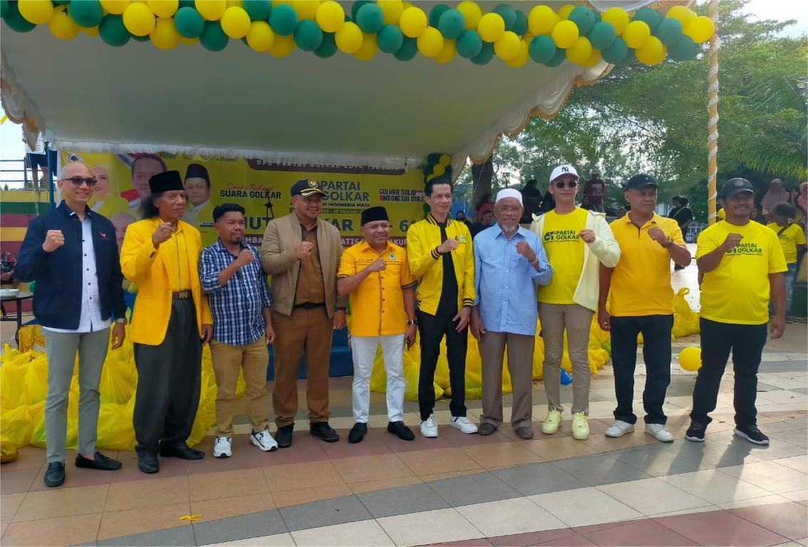 Pembagian Sembako Gratis dalam rangka Pelaksanaan HUT Partai Golkar Ke 61 oleh DPD Partai Golkar Kota Ternate